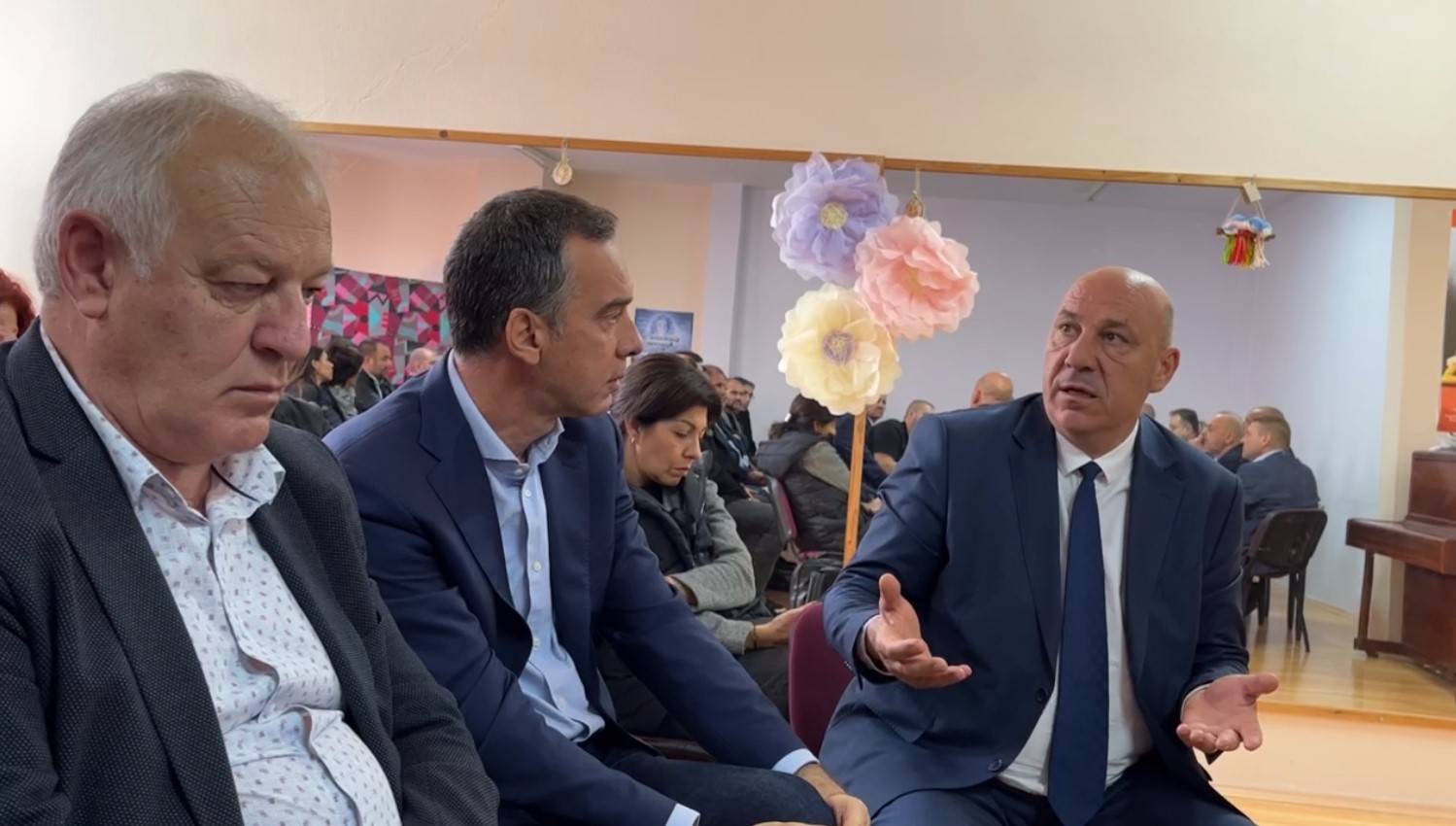  Кметовете на Смолян Николай Мелемов, на Бургас Димитър Николов и Поморие - Иван Алексиев 